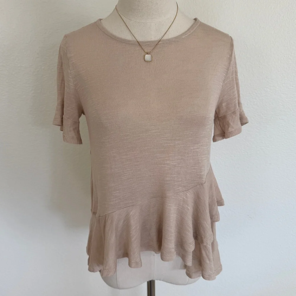 Francesca’s Beige Sand Ruffle Hem Tee Shirt T-Shirt - Picture 4 of 13